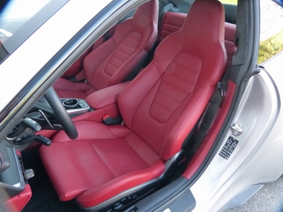 porsche 911 turbo s front seats