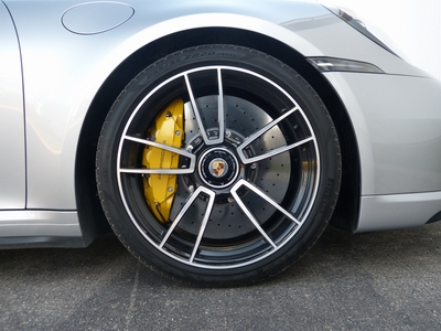 porsche 911 turbo s wheel